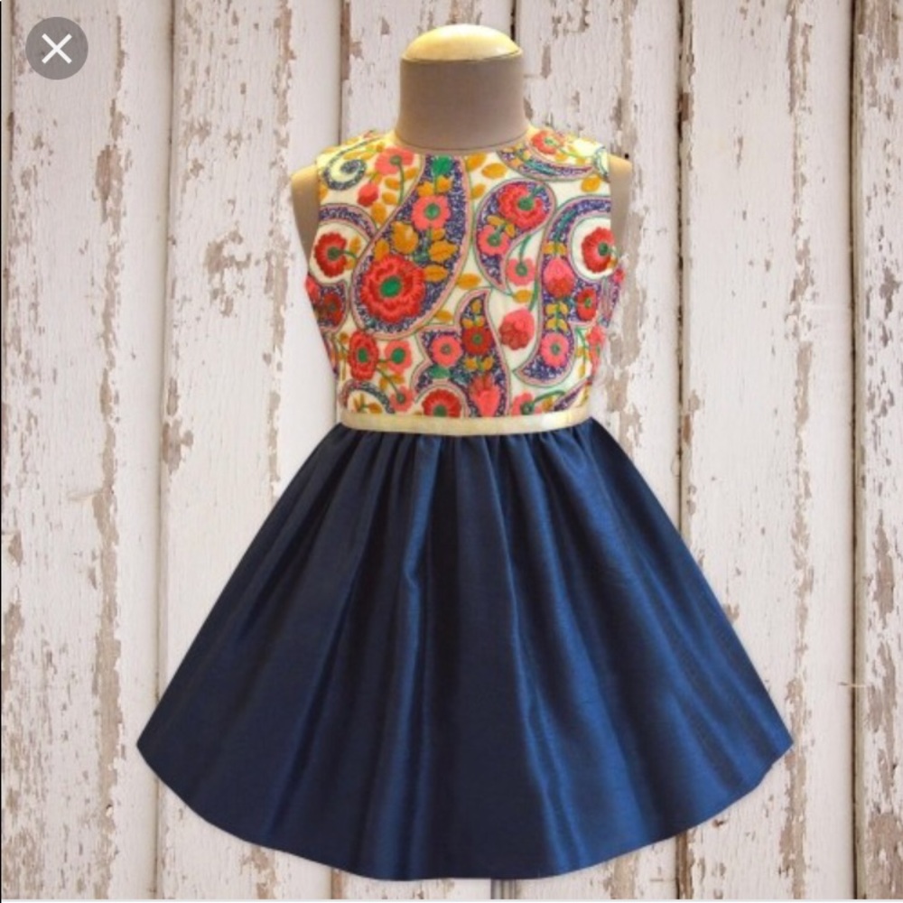 Navy blue dress with beautiful flower detail top - Picture 1 of 4